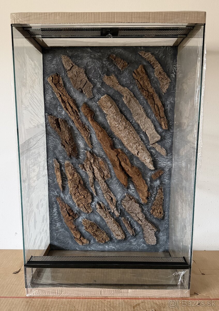 Terárium 47x30x75 a 47x40x75 s 3D stenou - 2