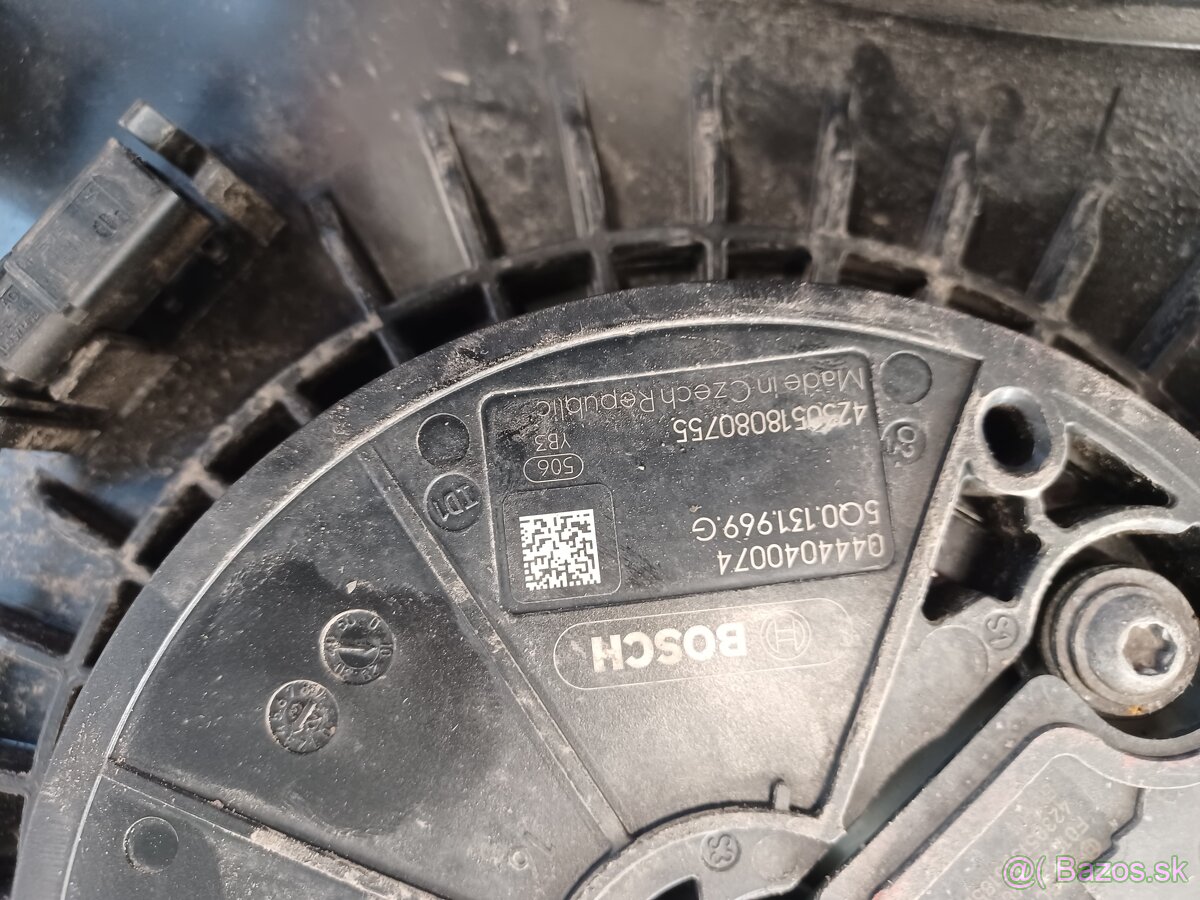 Škoda octavia 4 nadrž adblue - 2