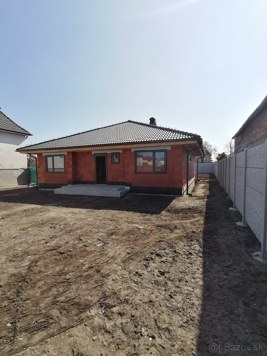 Rodinný dom - holodom - Šurany (Argentína) - 2