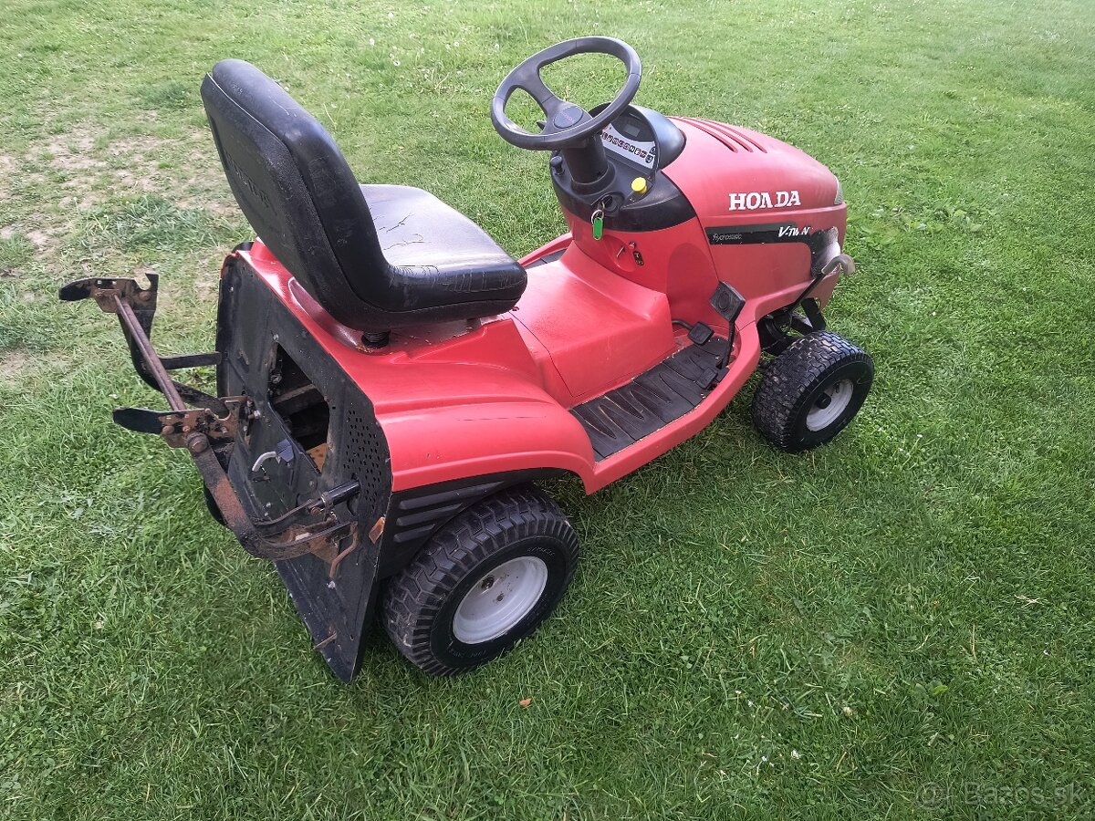 Zahradní traktor Honda 2620 - 2