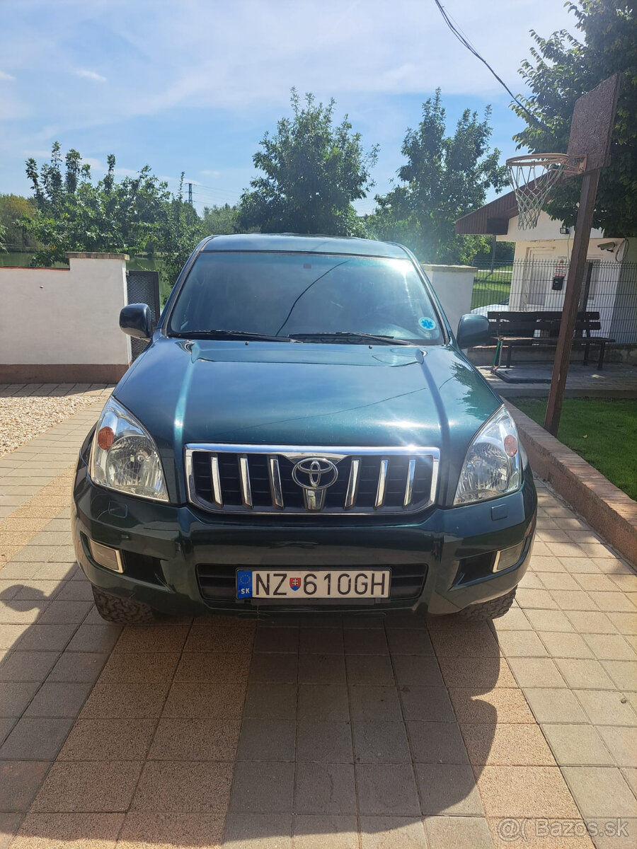 Toyota Land Cruiser 3.0 D-4D Lux A/T