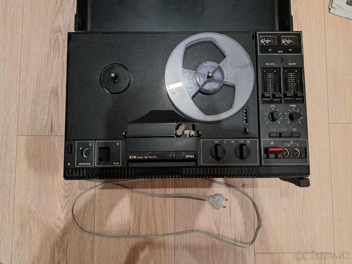 Magnetofón TESLA B 730 - 2