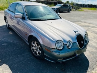 Jaguár s tipa trojliter benzín - 2