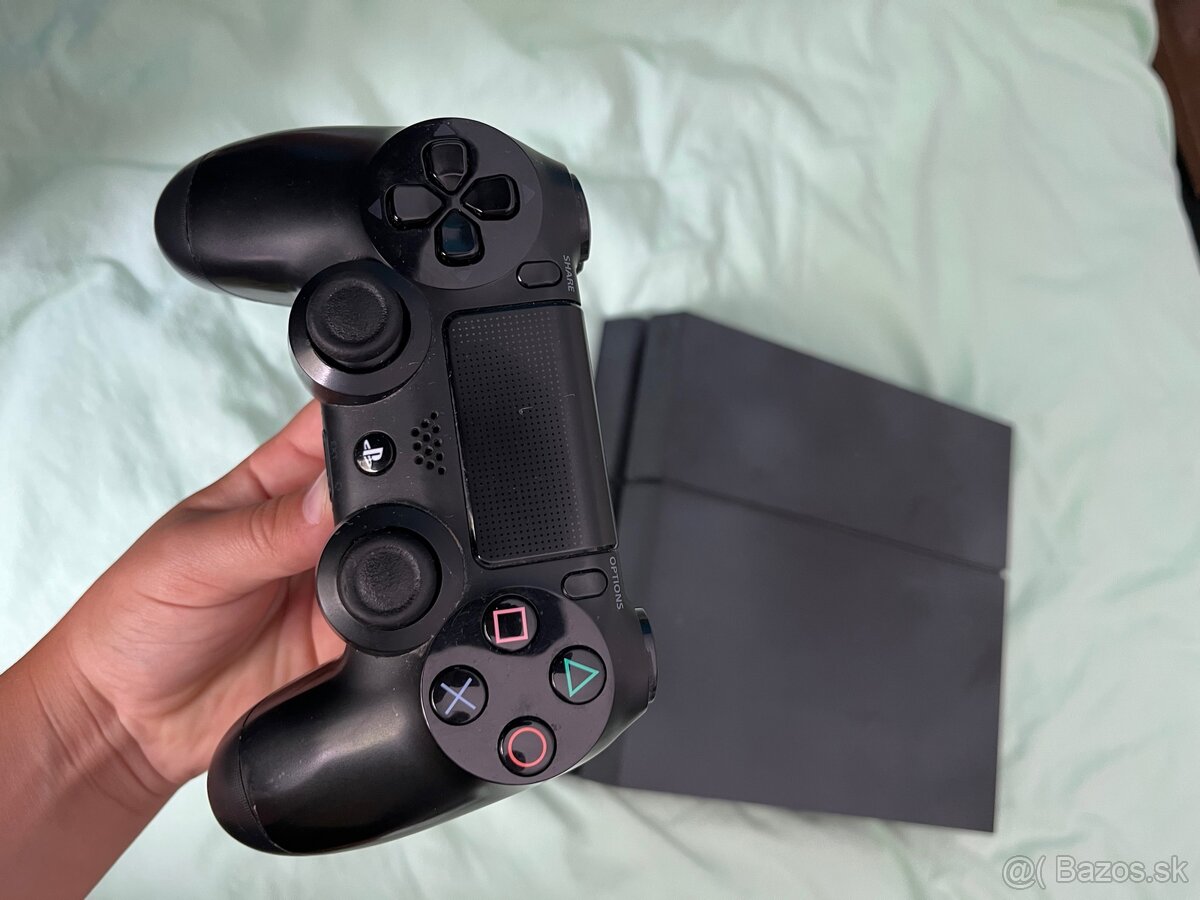 Playstation 4 slim - 2