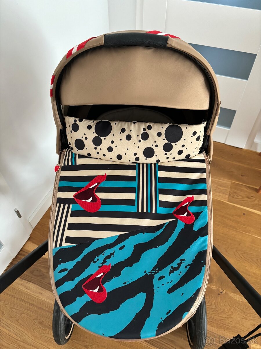 Vanička cybex karolina kurkova 4.0 - 2