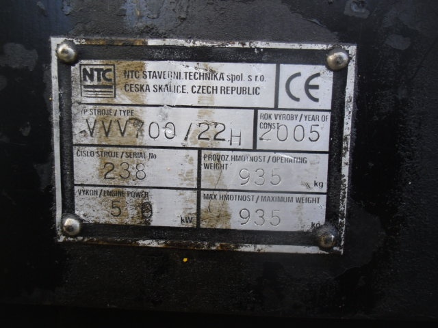 Ručně vedený vibrační válec NTC 700/22Hv - 2