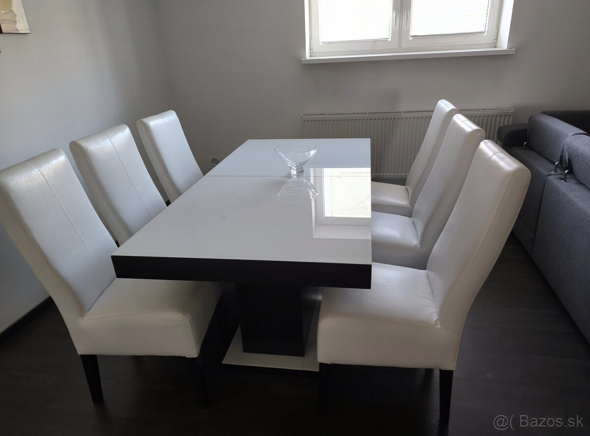 Jedálenský stôl - 2
