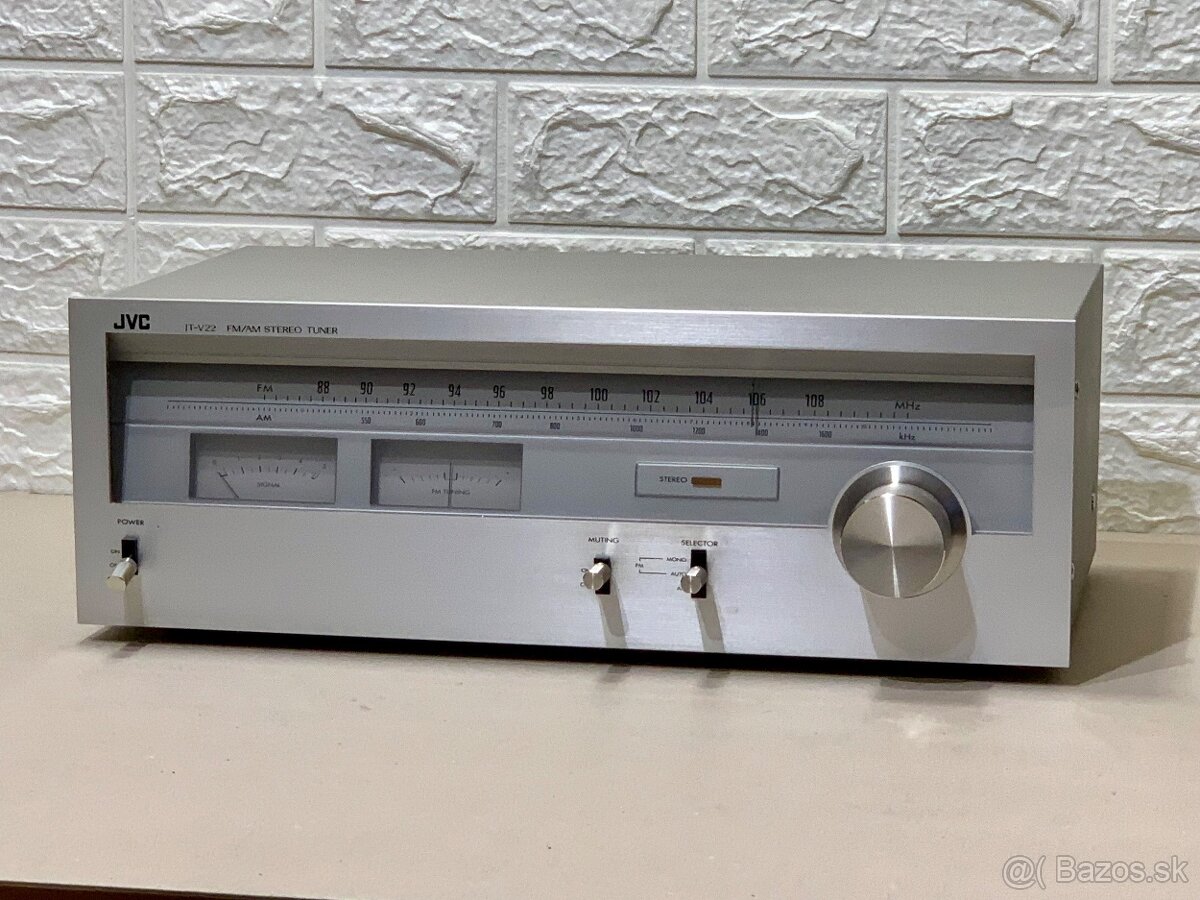 JVC JT-V22 …. FM/AM stereo tuner - 2