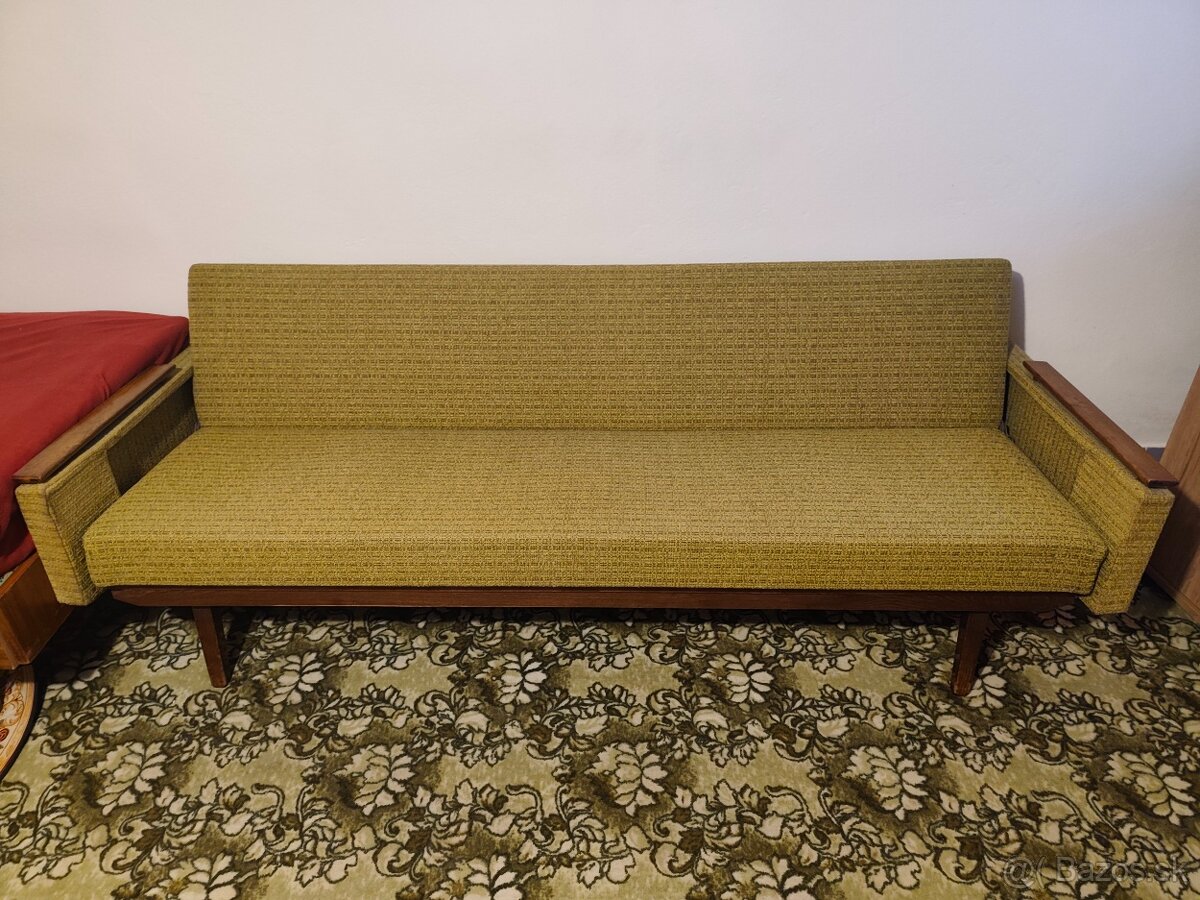 Predám gaučovú súpravu + 2 valendy - 2