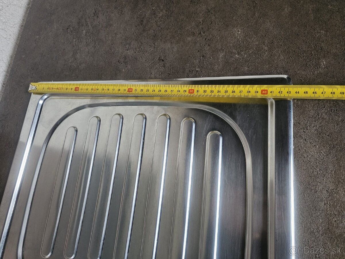 Nerezový drez s pracovnou doskou - 2