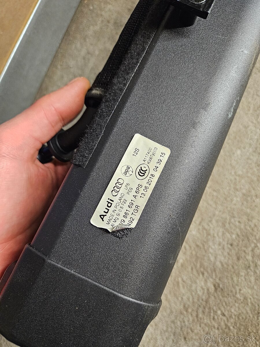 Sieťka batožinového priestoru audi a4 b9 - 2