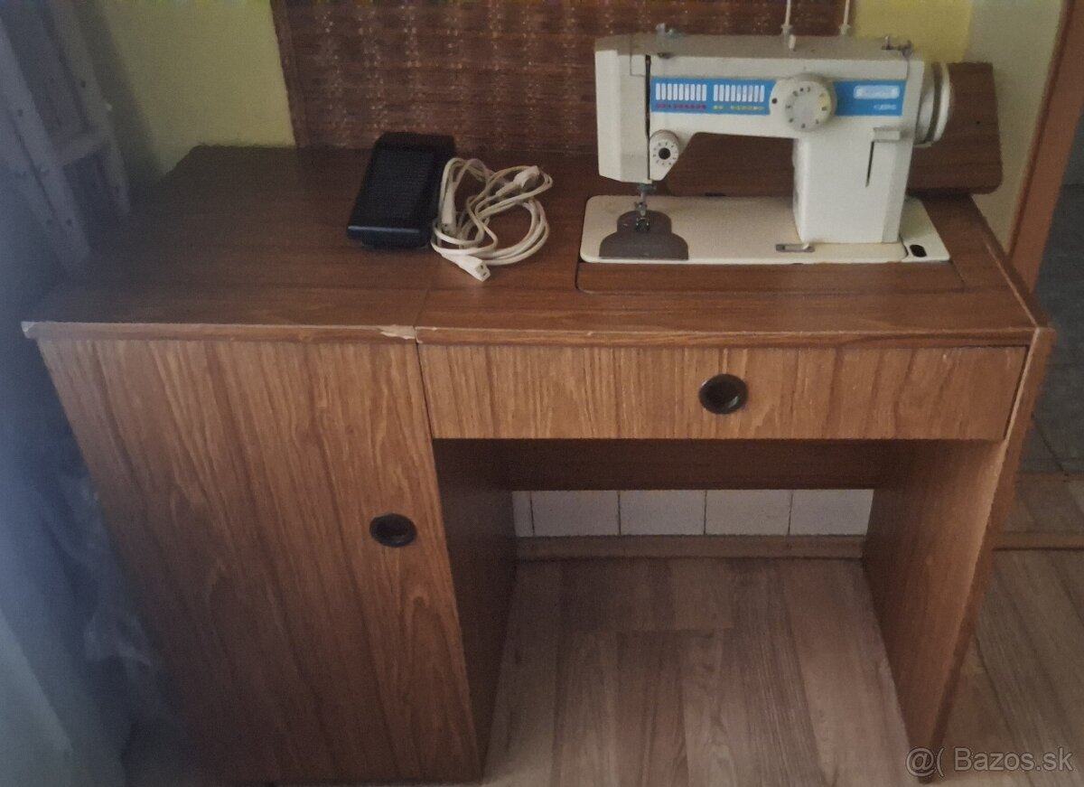 VERITAS RUBINA- šijací stroj so stolom - 2