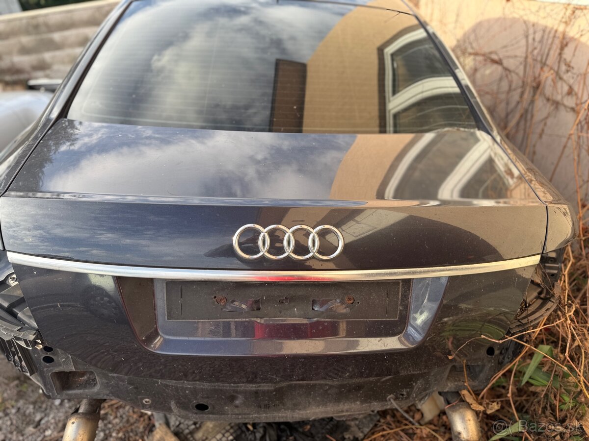 Kufor veko Audi a6 c6 sedan LZ7Q - 2
