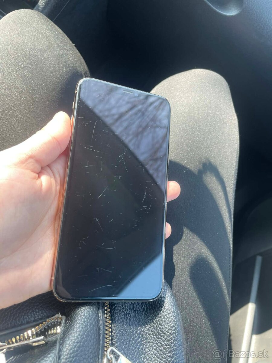 Predám IPhone 11 Pro max 64GB - 2