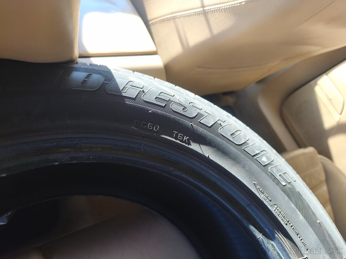 Bridgestone 235/55R17 - 2