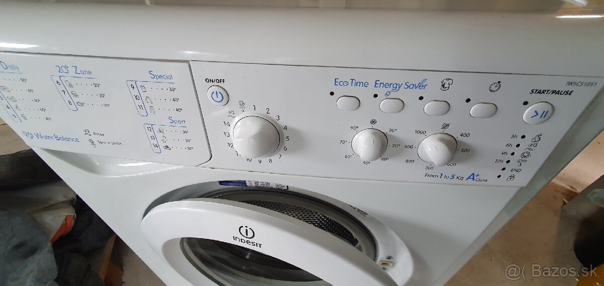 Práčka Indesit - 2
