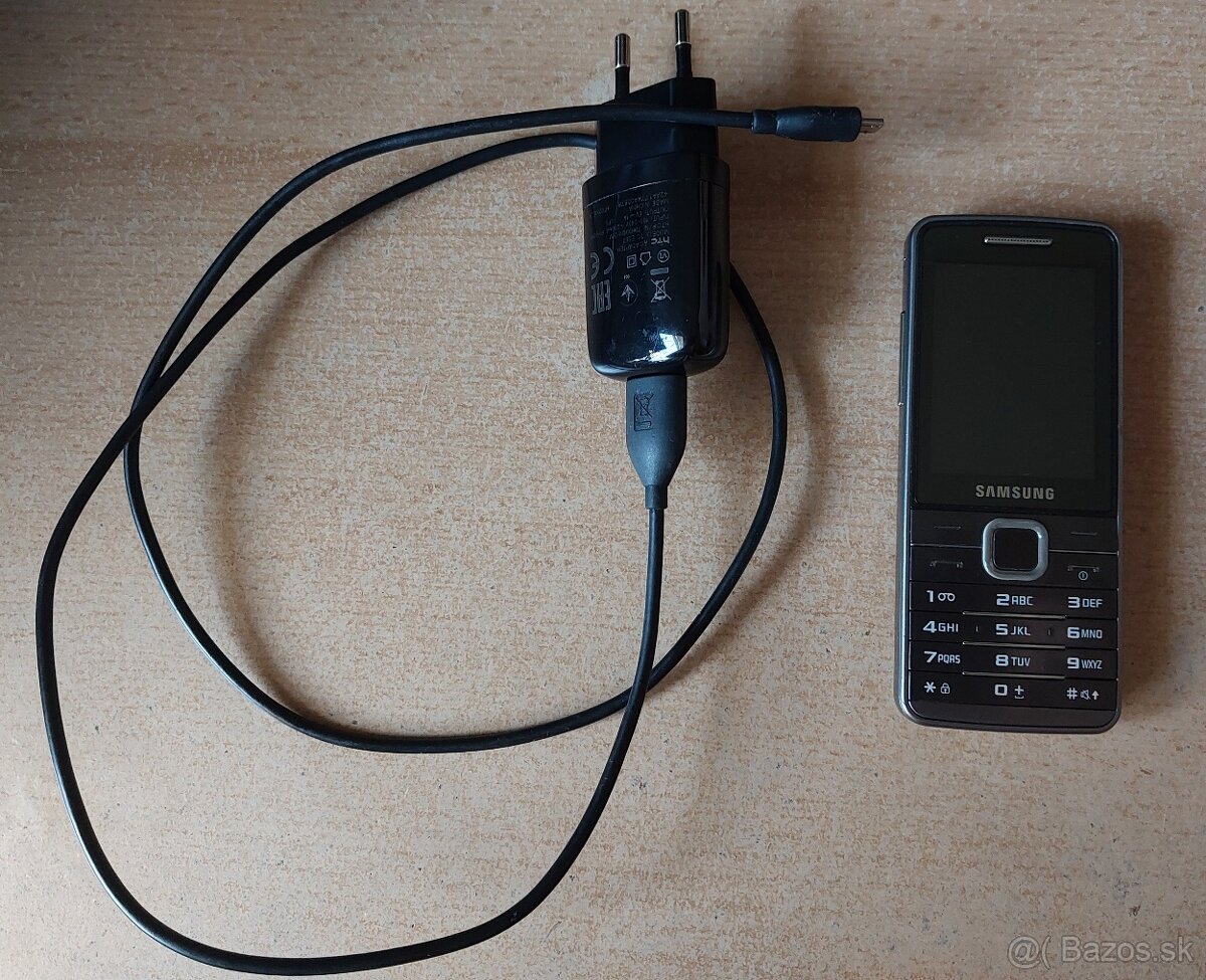 Mobil Samsung S5610 - 2