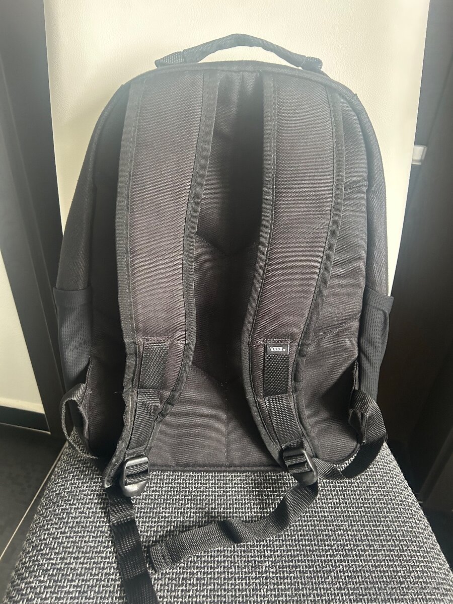 Batoh Vans čierny - 2