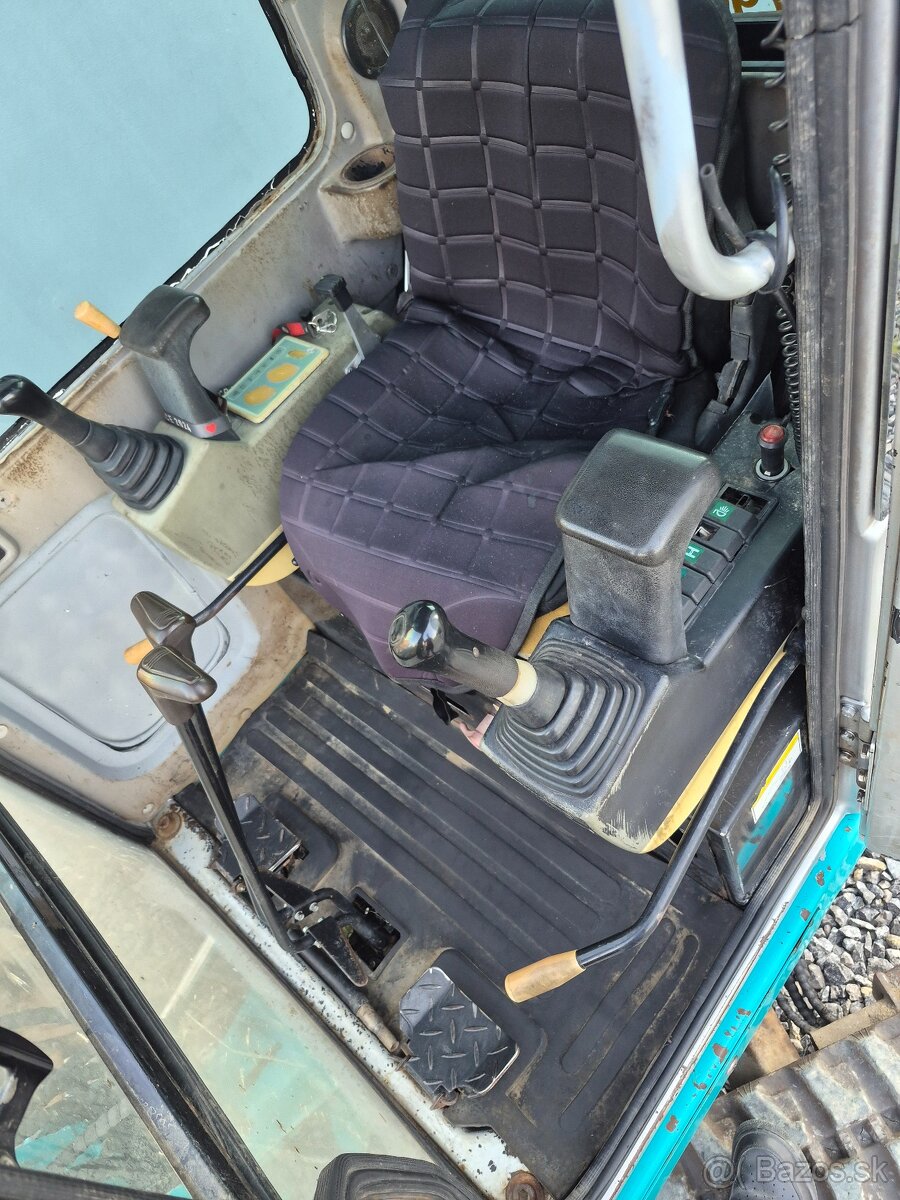 Minibager 1800 kg - 2