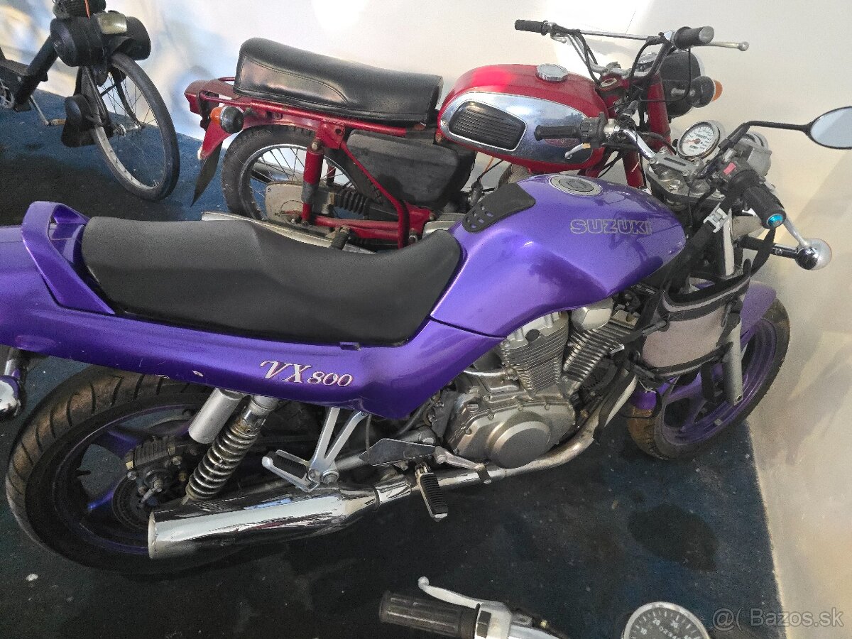 Prodám Suzuki VX800 r.v. 1972 - 2