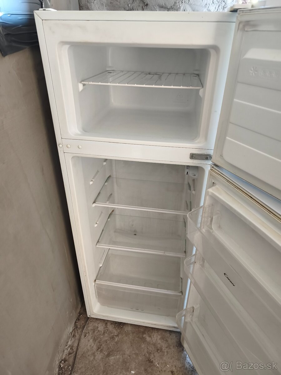 Chladnička s mrazničkou - 2
