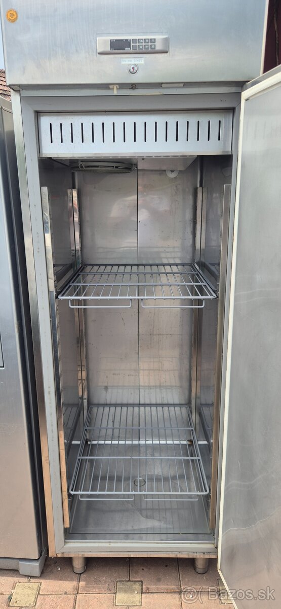 Predam gastro chladnicku - 2