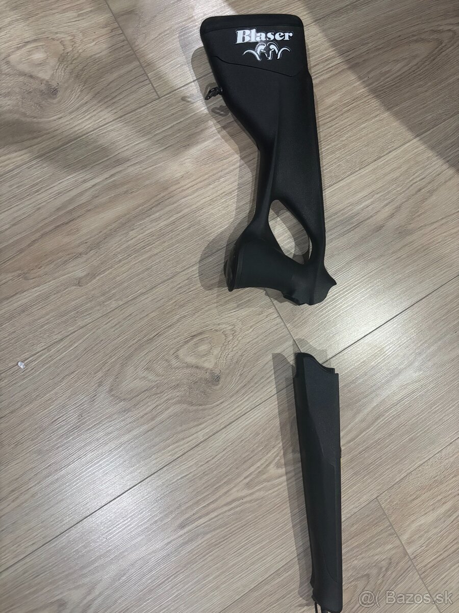 Pazba blaser R8 s dierou - 2