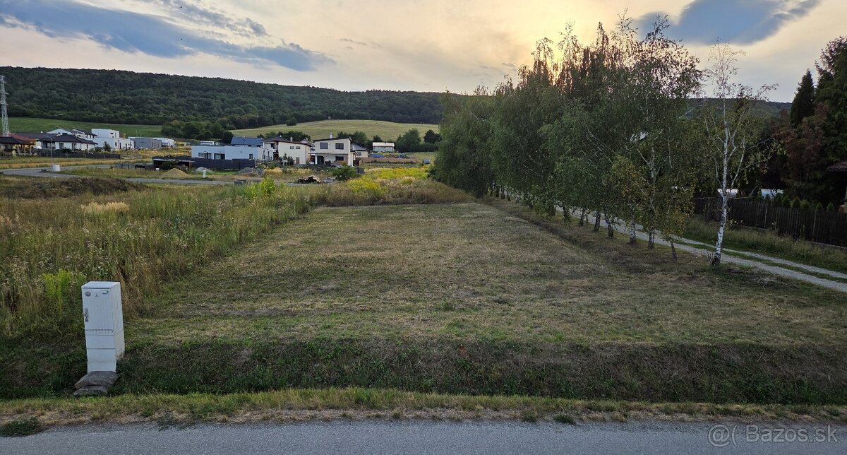 Pozemok pre RD 564 m² – Beniakovce - 2