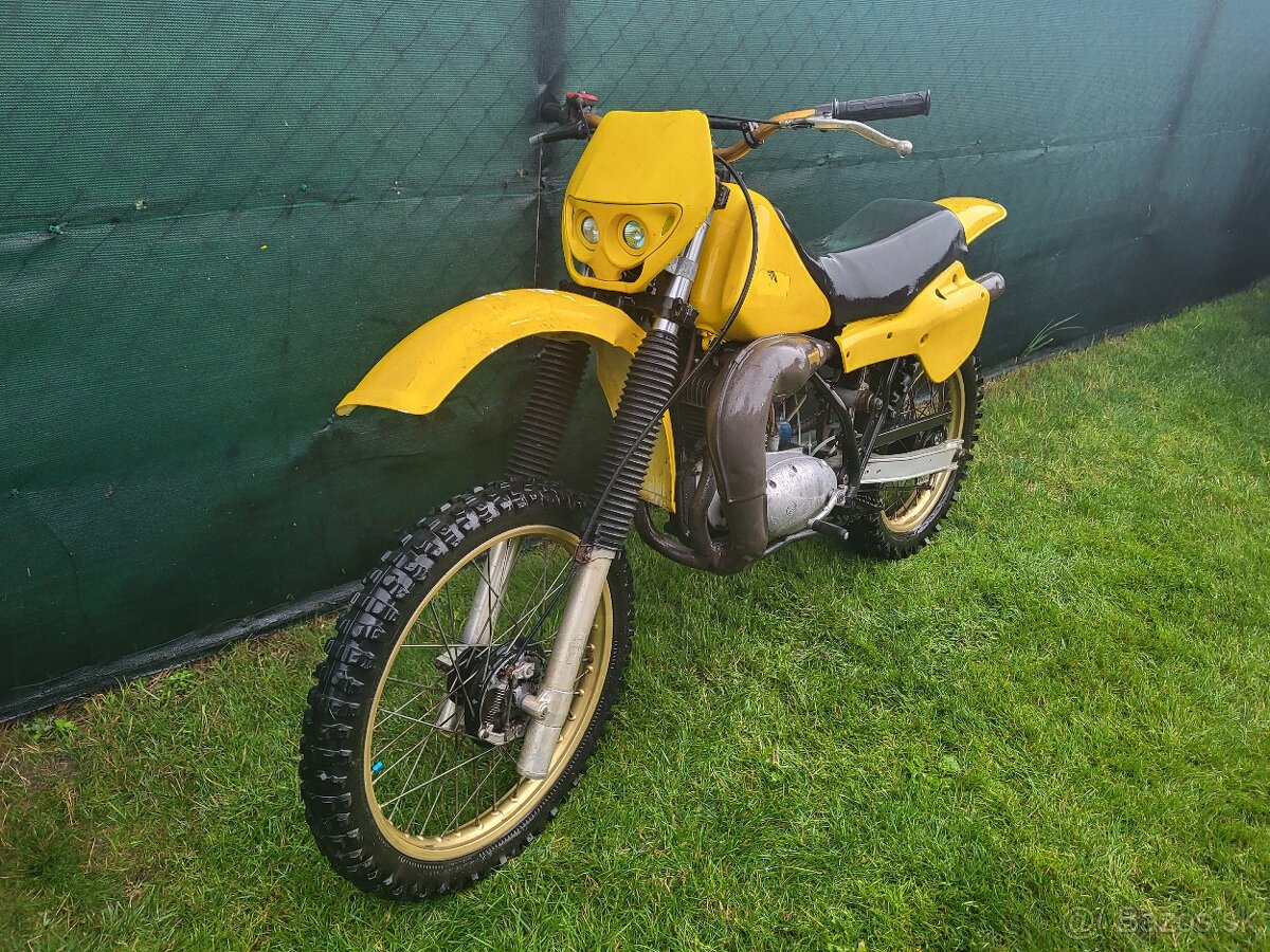 predám YZ25 - CZ 175