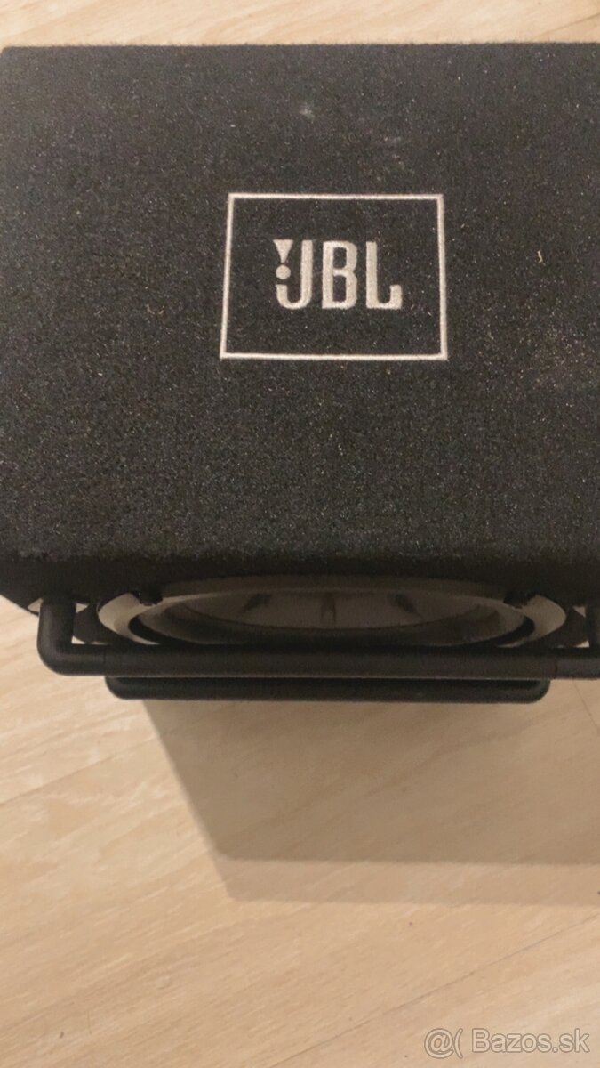 JBL subwoofer aktívny - 2