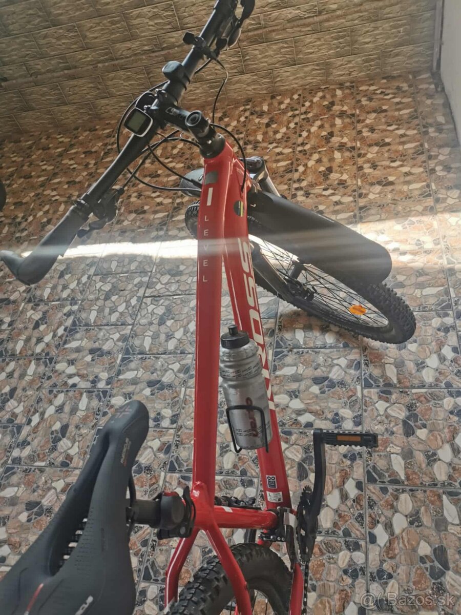 Kross Level 3.0 SR, hydraulické brzdy, Shimano Deore, Rám M - 2