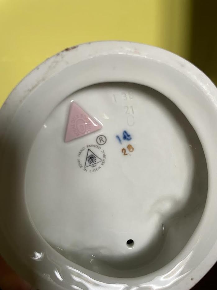 Rokoková porcelánová figúrkaš Šľachtic Royal Dux Bohemia - 2