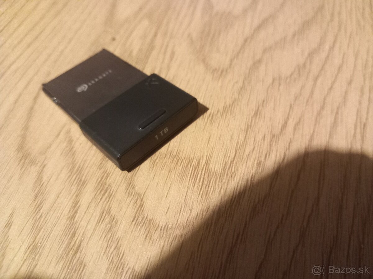 Seagate expansion karta - 2