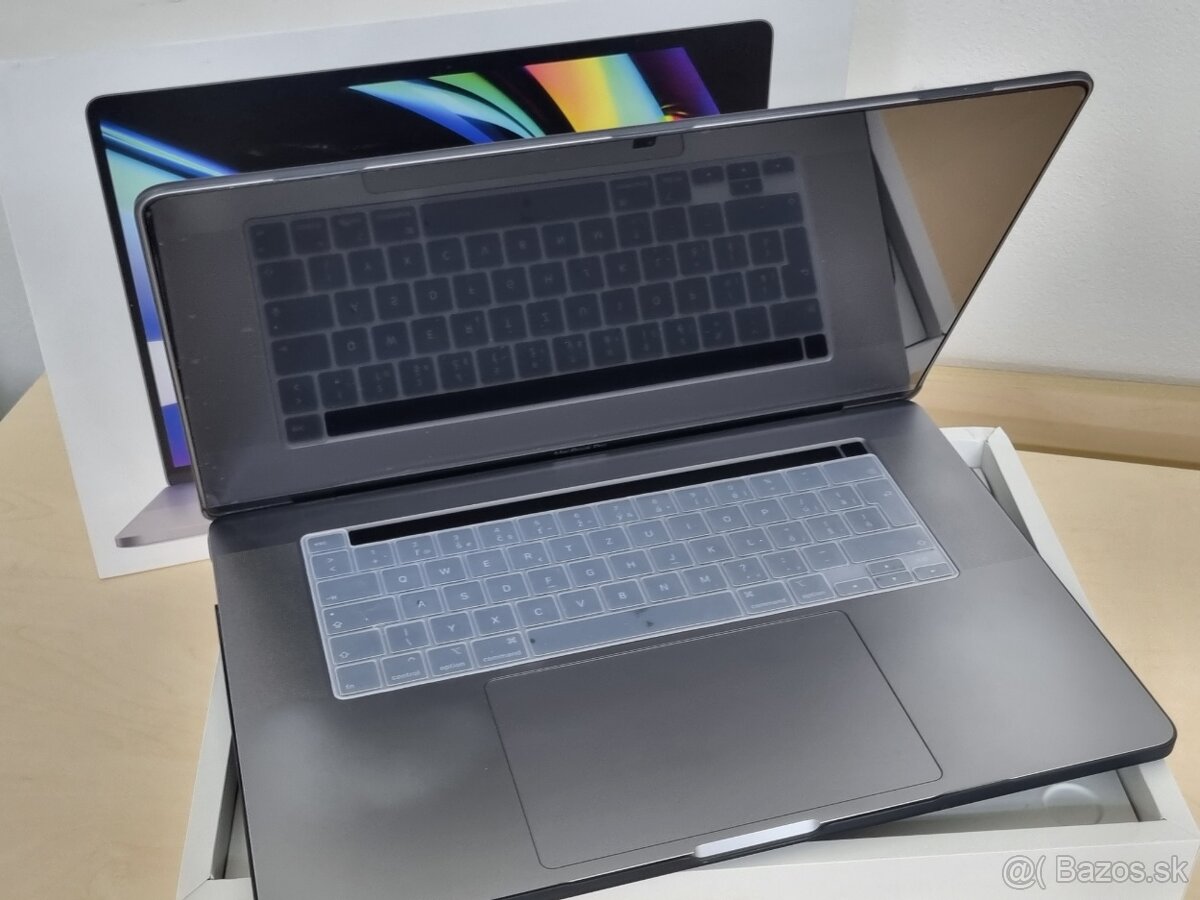 MacBook Pro 16" i7-2.6GHz/16GB/512GB - 2
