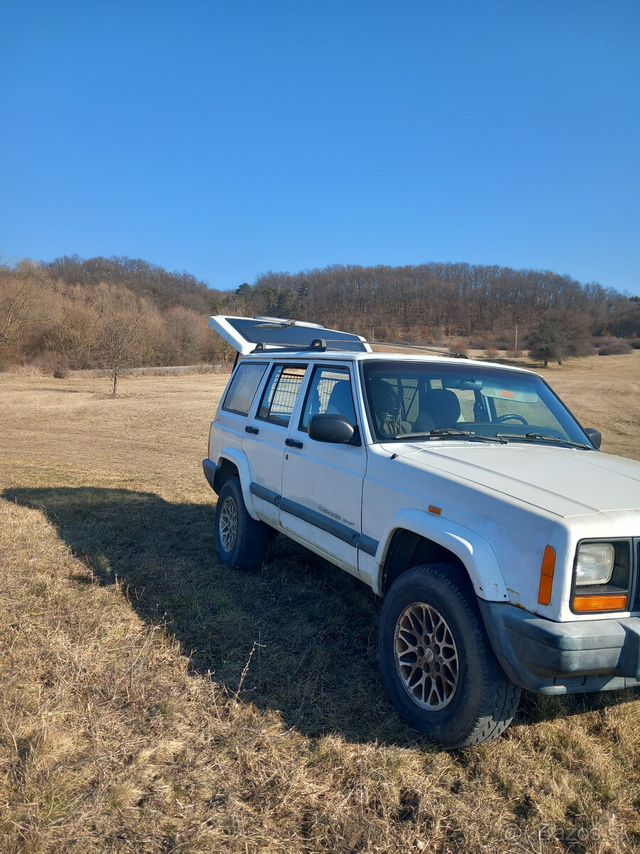 Jeep cherokee xj 2,5 td - 2