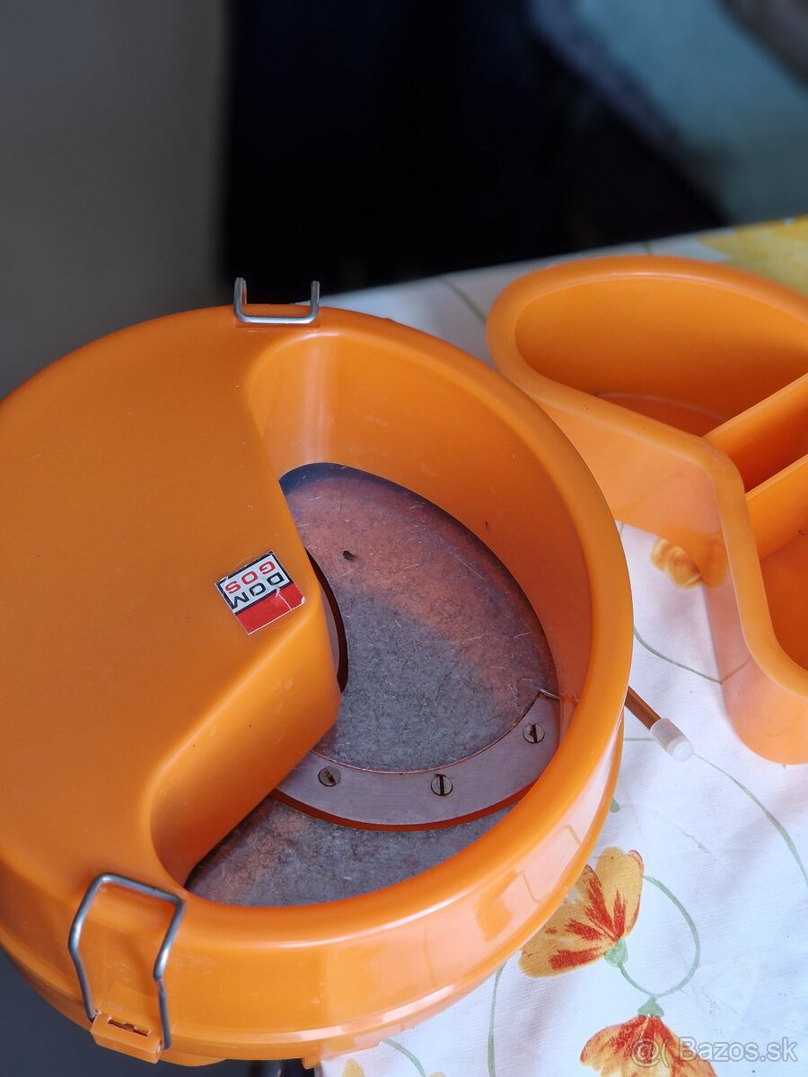 Rucny krajac na kapustu, kruhadlo - 2