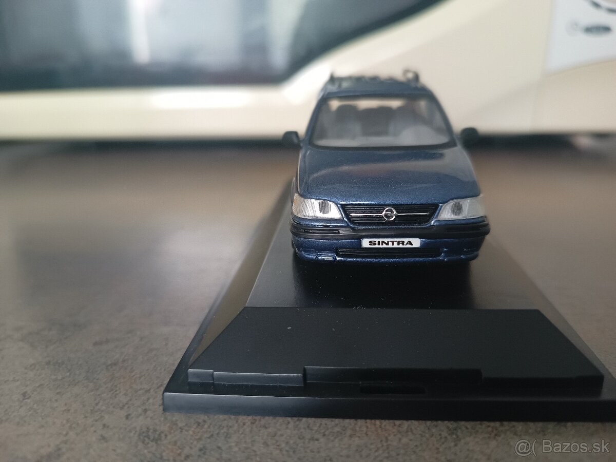 1:43 Opel Sintra - 2