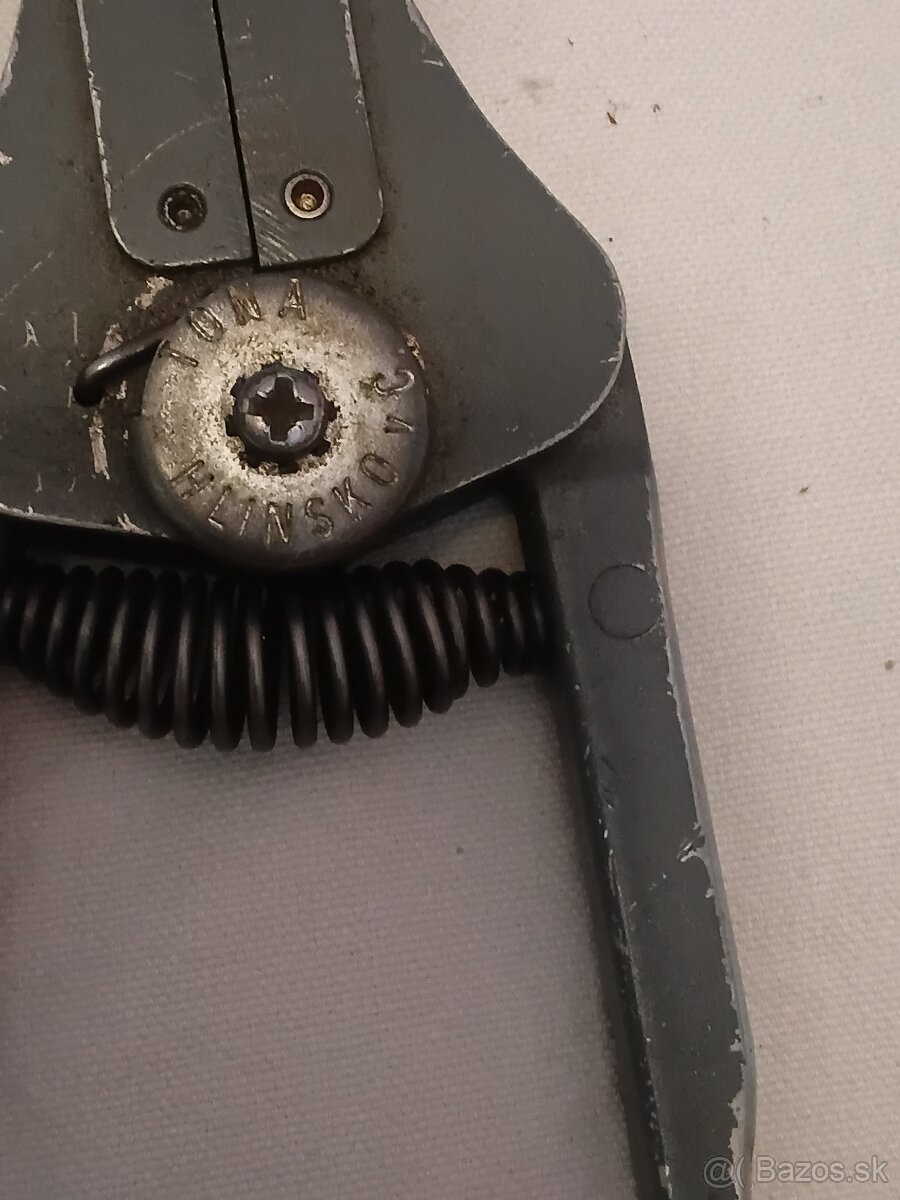 Kliešte odbkankovacie automatické. - 2