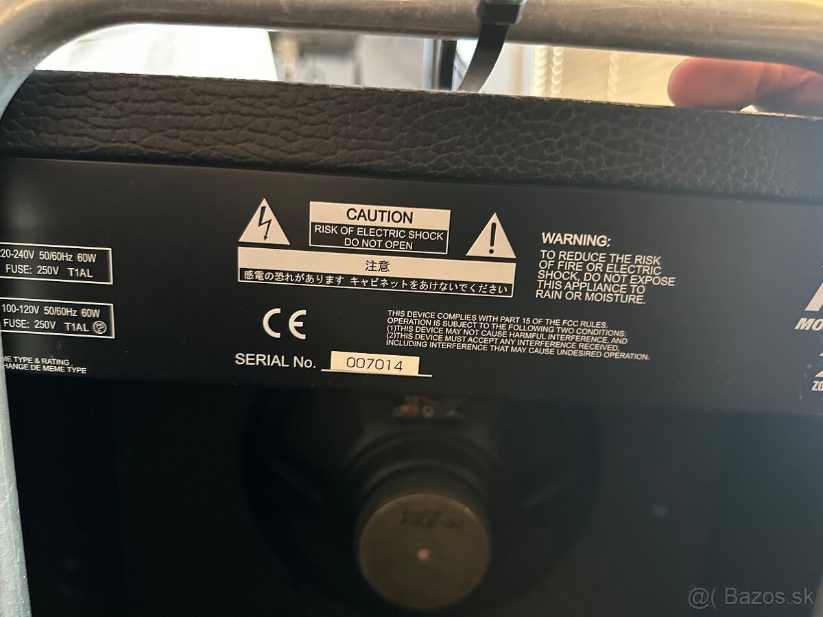 Zoom Fire-30 – modeling gitarové kombo 30 W - 2