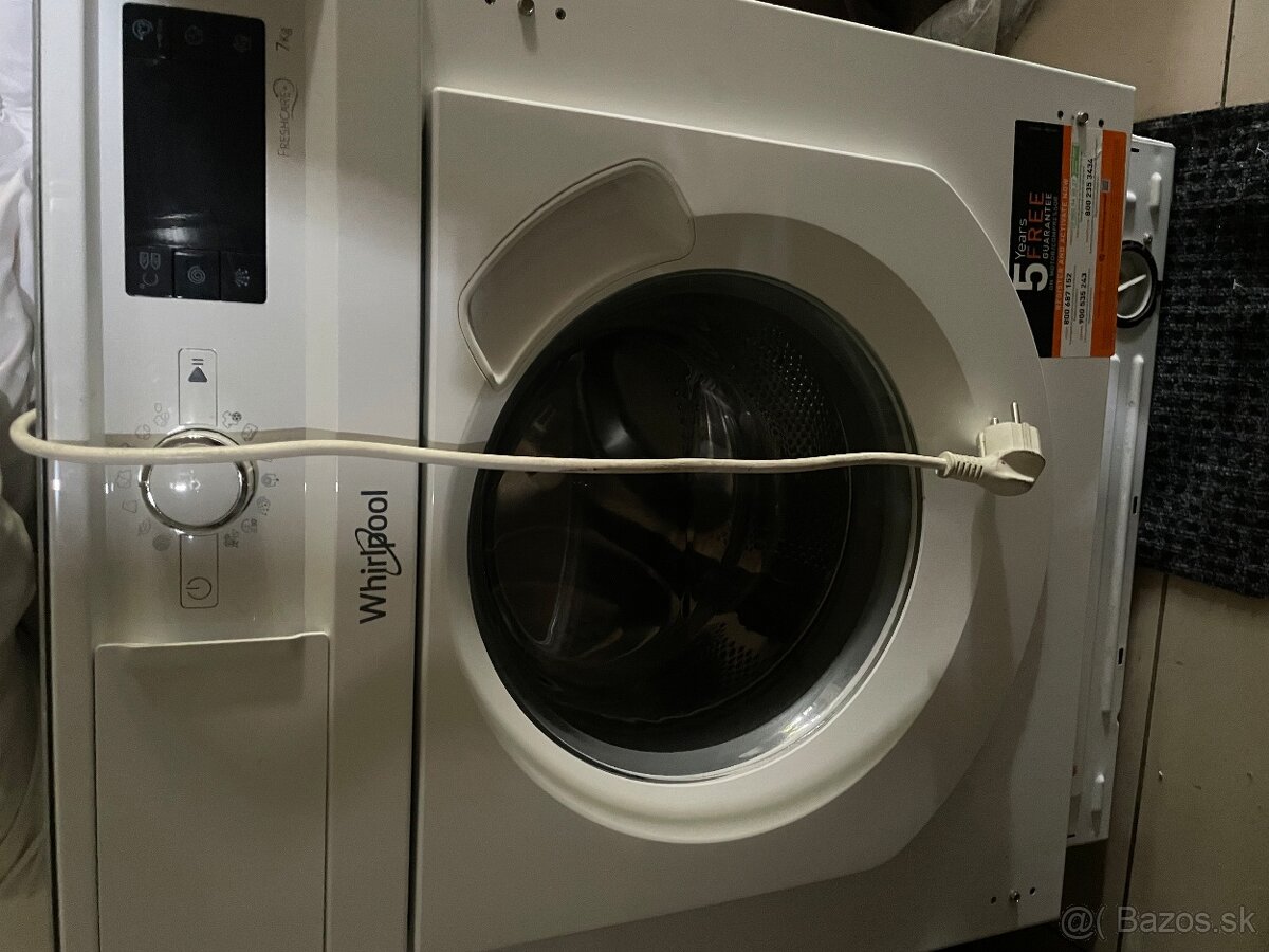 PRACKA WHIRLPOOL VSTAVANA UZKA - 2