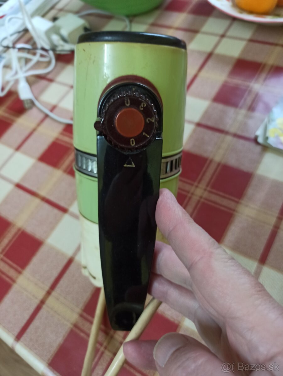 Predám funkčný retro mixér. - 2
