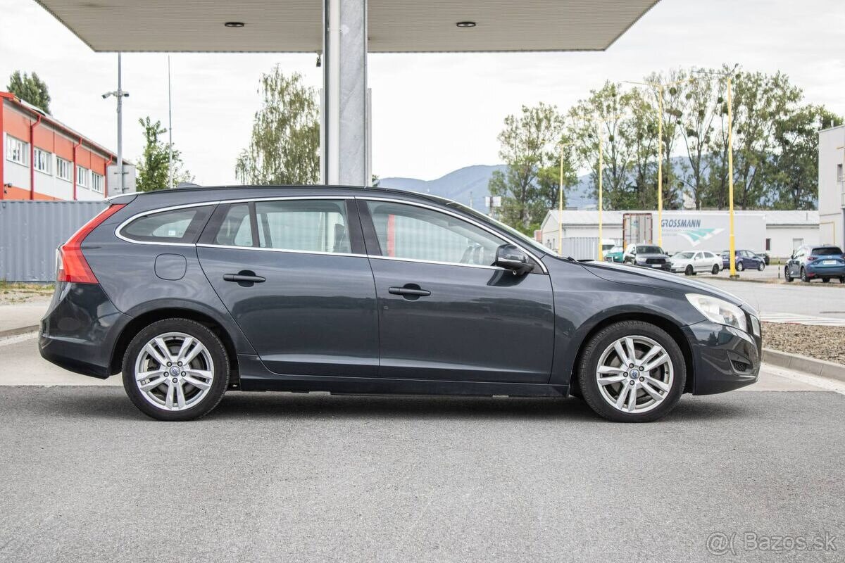 Volvo V60 D2 A/T - 2