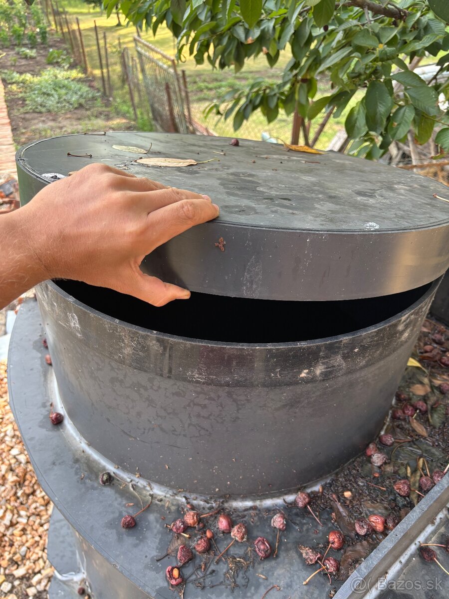 Plastová nádrž 2000l - 2