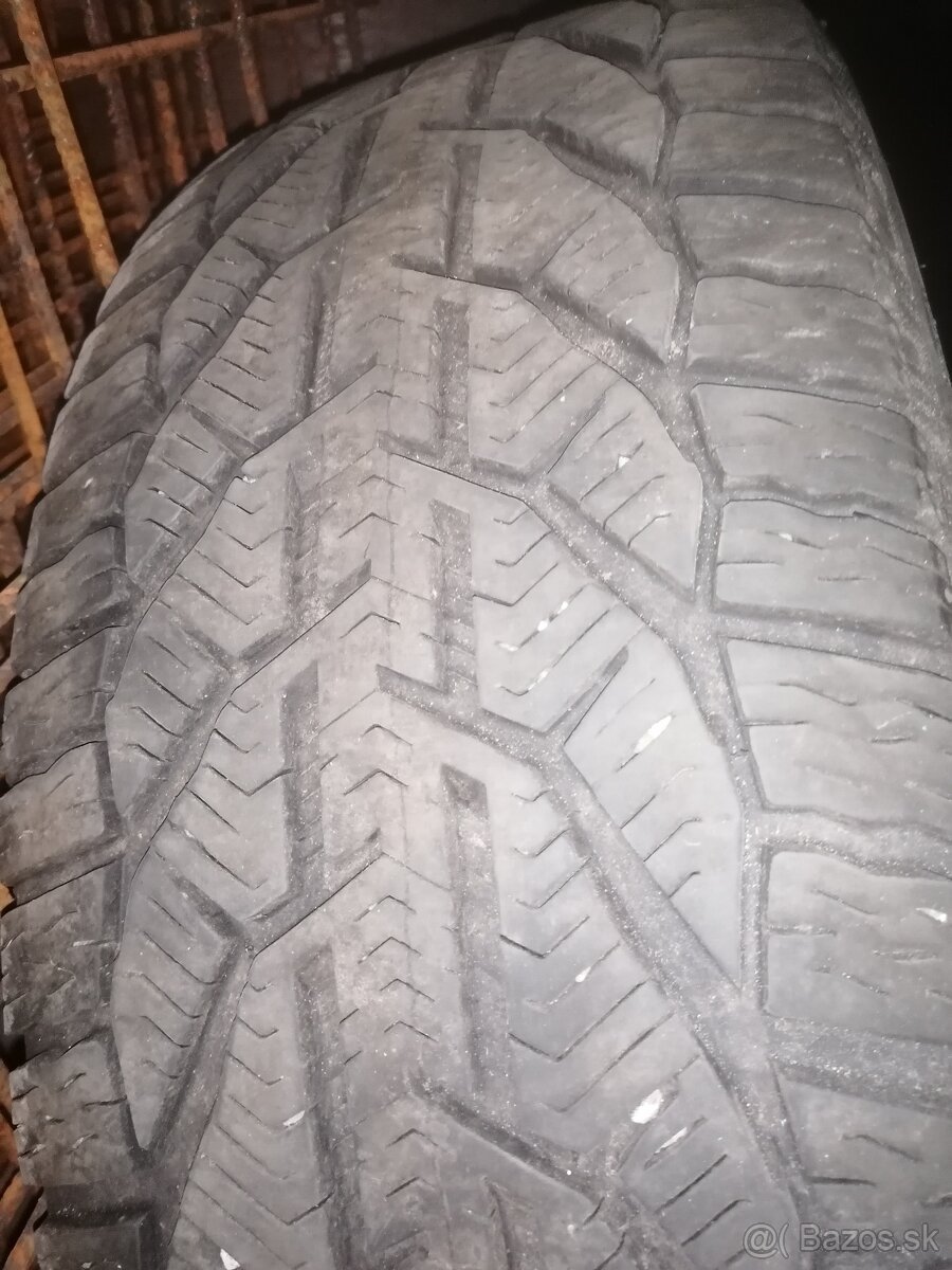 235/45R18 98V zimné - 2