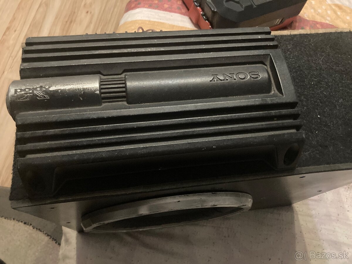 Predám subwoofer + zosil. - 2