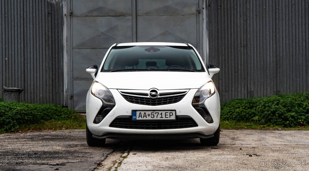 Opel Zafira Tourer 1.4 Benzín + LPG - 2