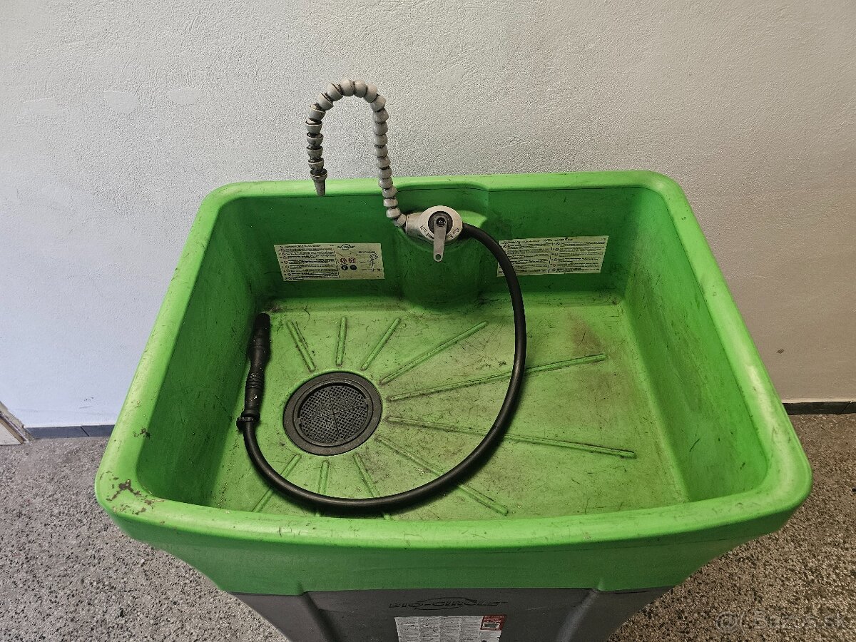 Dielensky umyvaci stol - 2