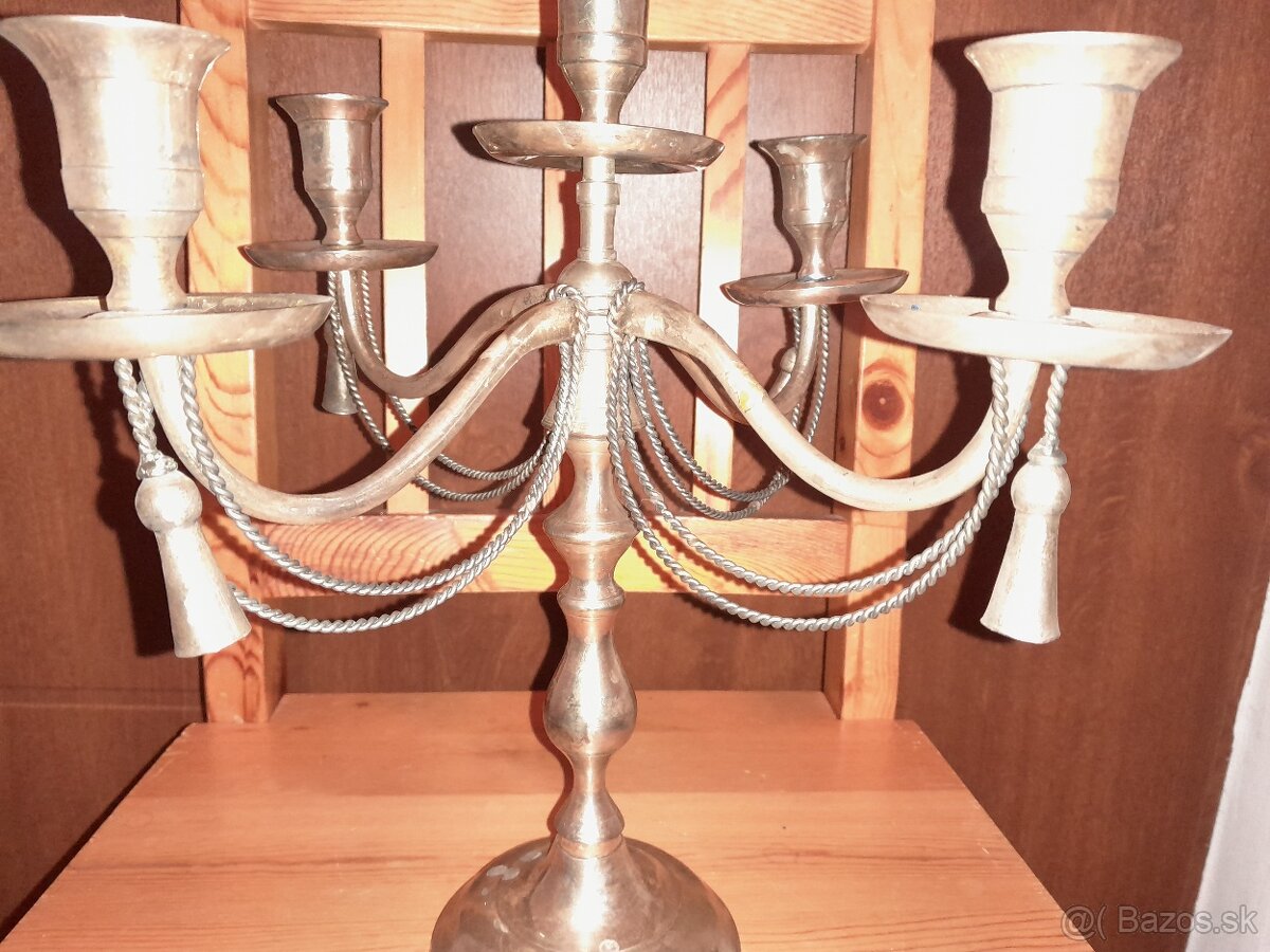 Svícen - alpaka (1025C) - 2