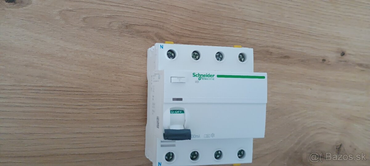 Predám prúdový chránič 4P, 63A, 30mA, typ A - 2