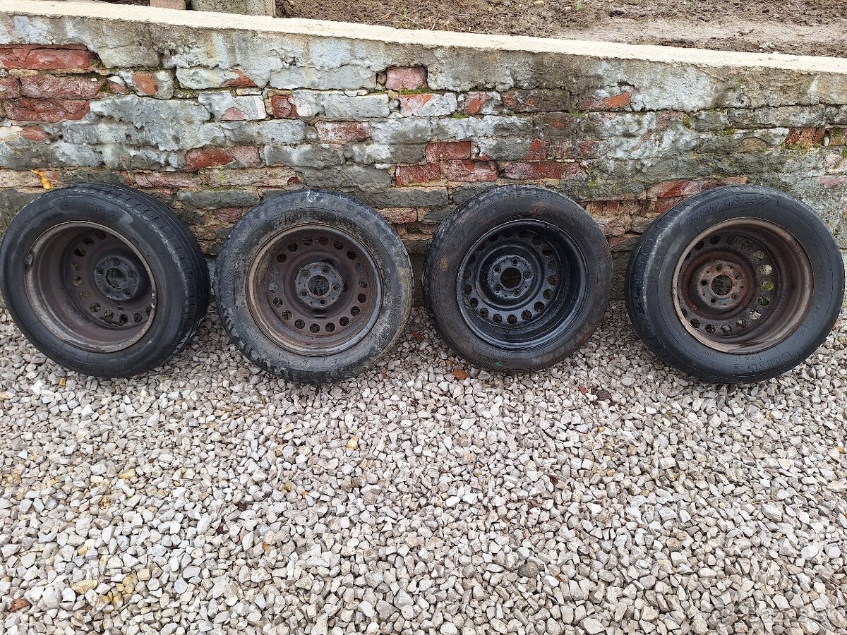 Predám disky na Mercedes w201 190d - 2